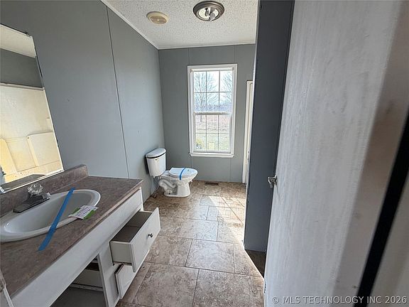 3rd image of 69251 E 290 Rd