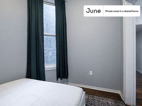 3rd image of 2527 W Division St #2F-C