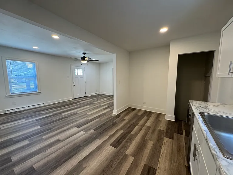 511 Montgomery Rd — Photo 6