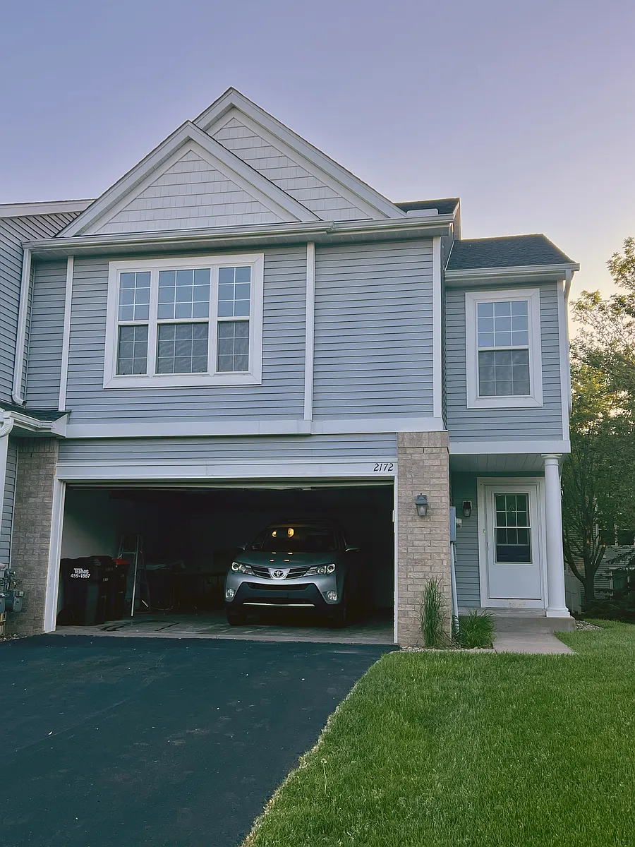 Building Photo - 2172 Woodcrest Dr