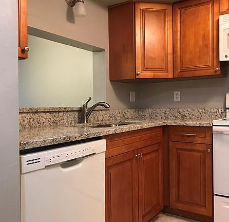 5th image of 3042 Eastland Blvd Unit H209