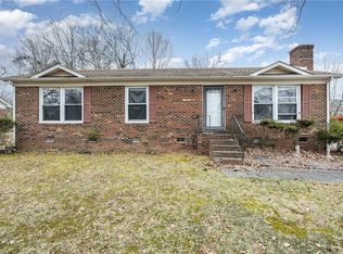 1210 Castlegate Ct, Winston Salem, NC 27103