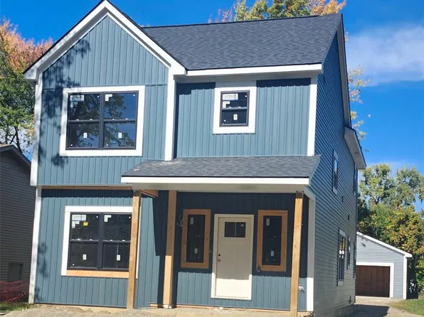 2700 Vendome Ave, Rochester Hills, MI 48309