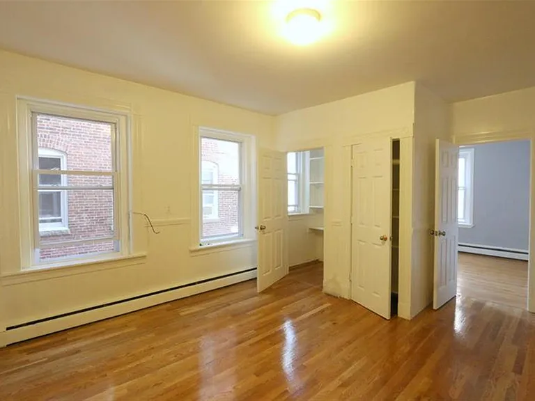 119 Harvard St #4 — Photo 2