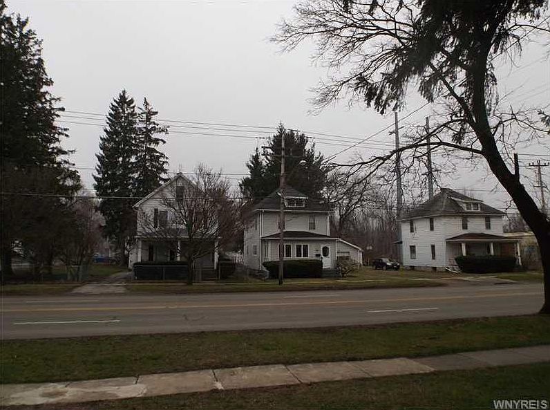 2nd image of 2009 W State St