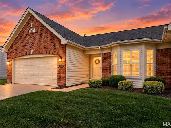 14737 Ladue Bluffs Crossing Dr, Chesterfield, MO 63017