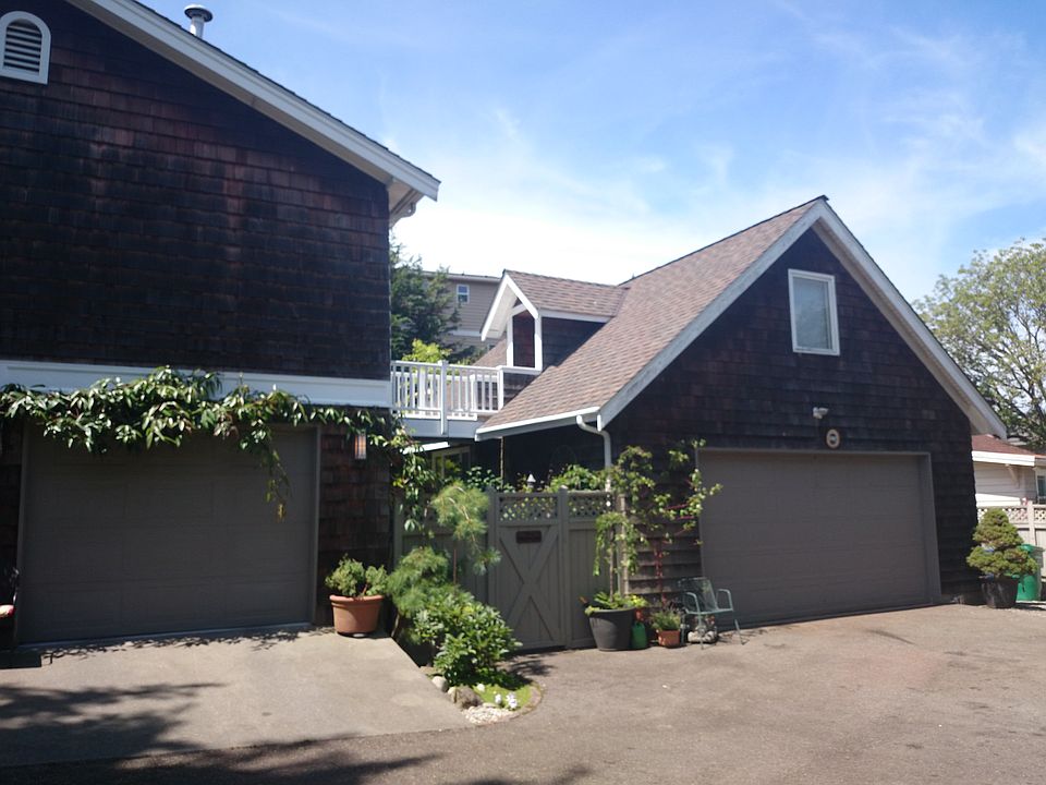 2nd image of 6606 SW Admiral Way