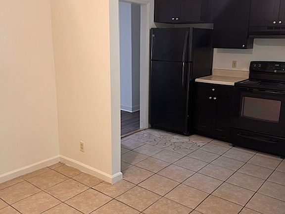 5th image of 115 Phillips Cir #B