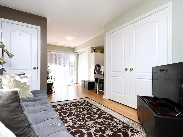 29 Denison Ave — Photo 5