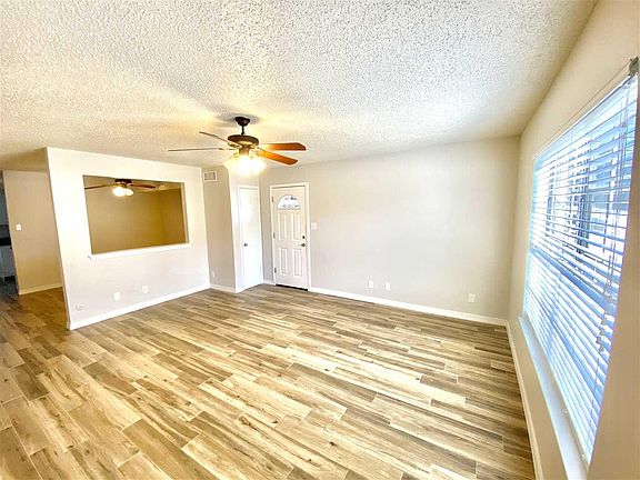 3rd image of 18 Audubon Pl