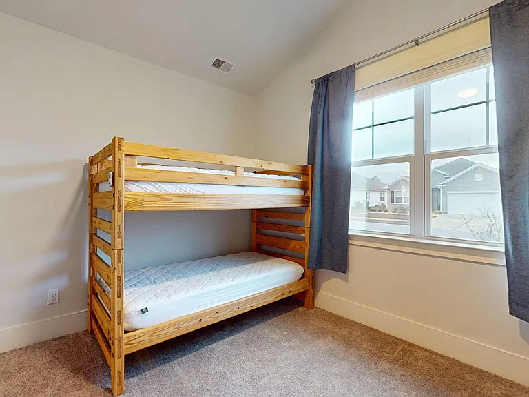 204 Edgewater Way — Photo 35
