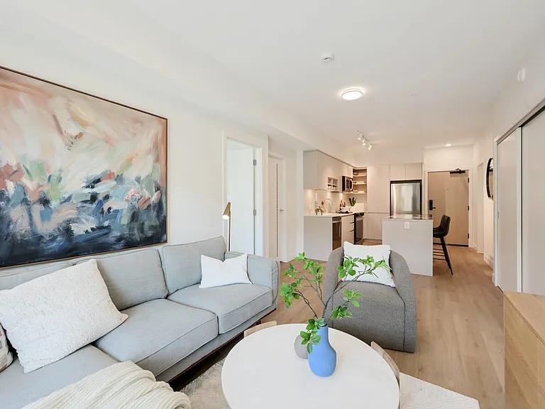 635 Chatham St — Photo 11