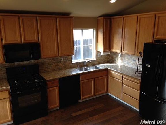 4th image of 1208 Arbor Dr