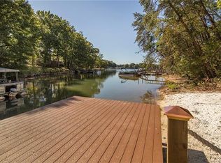 21614 Rio Oro Dr, Cornelius, NC 28031