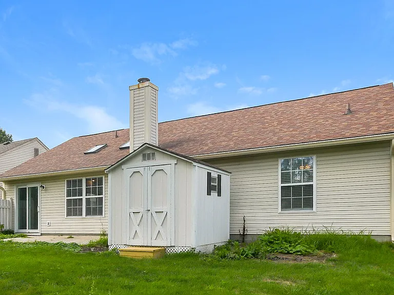 9695 Claymore Dr — Photo 15