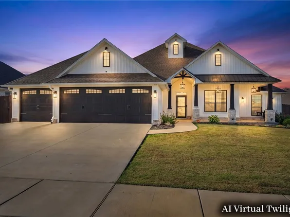 1807 Shelby St, Pea Ridge, AR 72751