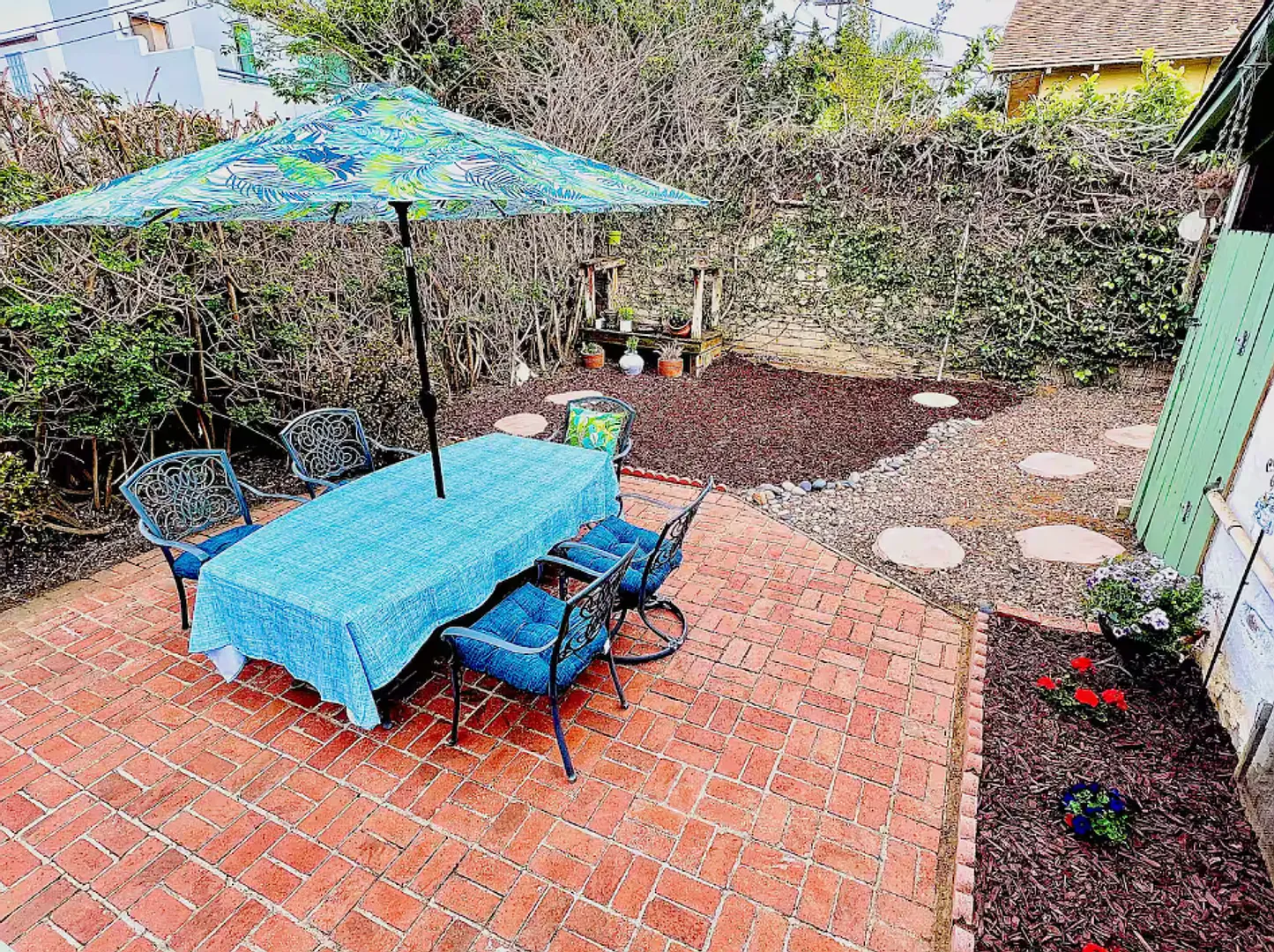 Coastal Charm in the Heart of Encinitas 2 Bed, 1 Bath Avail 12/1 — Photo 1