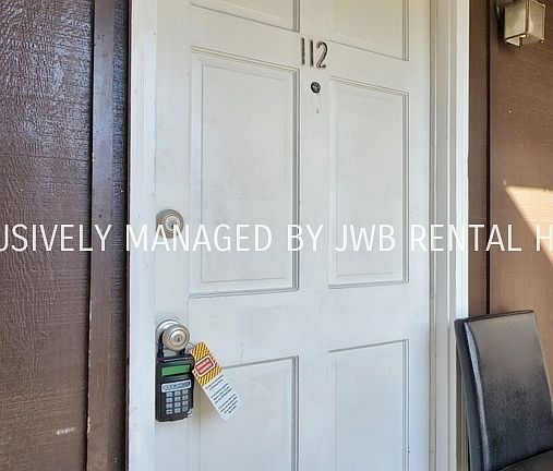 3rd image of 7201 Arlington Expy APT 112