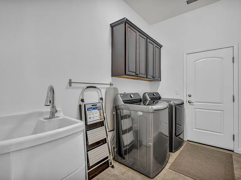 6328 Windy Meadow Dr — Photo 47