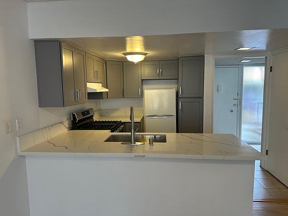 4th image of 1227 Euclid St #10