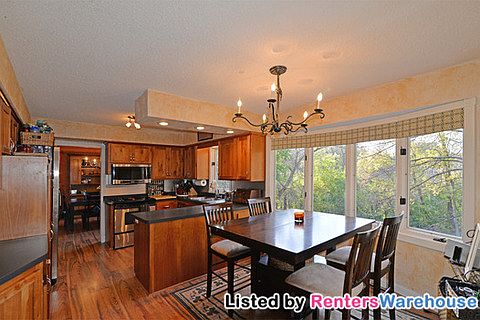 4th image of 2765 Shadyview Ln N