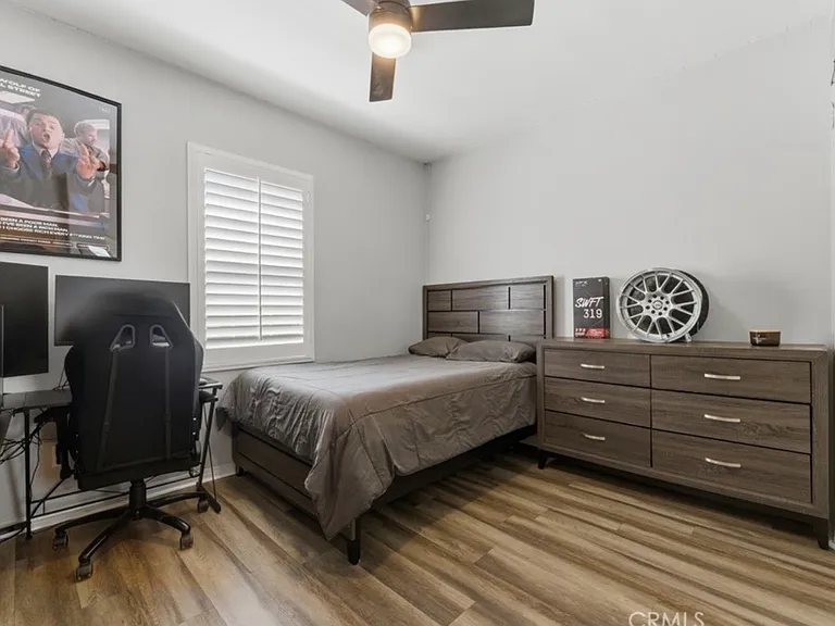 27433 Saginaw Dr — Photo 3