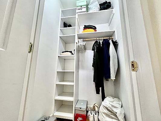 4th image of 782 Manhattan Ave APT 4L