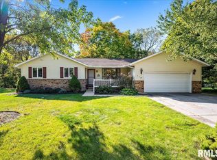 119 Chestnut Dr, Morton, IL 61550