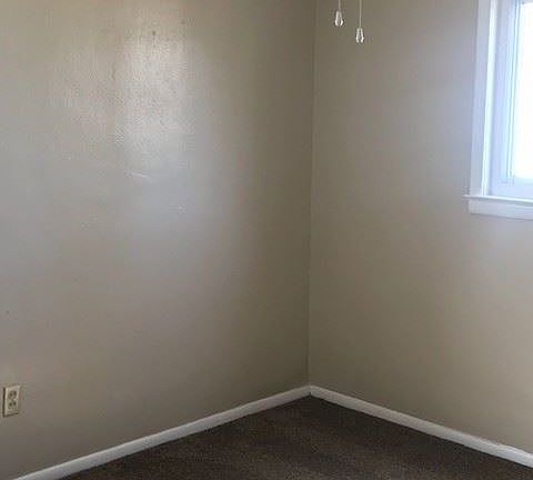 4th image of 636 Vermont Dr