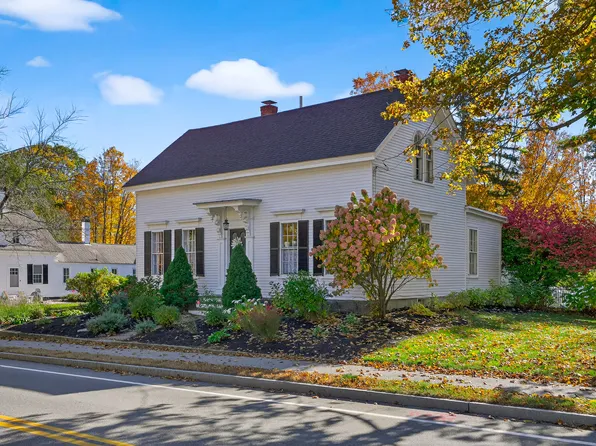 28 Fletcher Street, Kennebunk, ME 04043