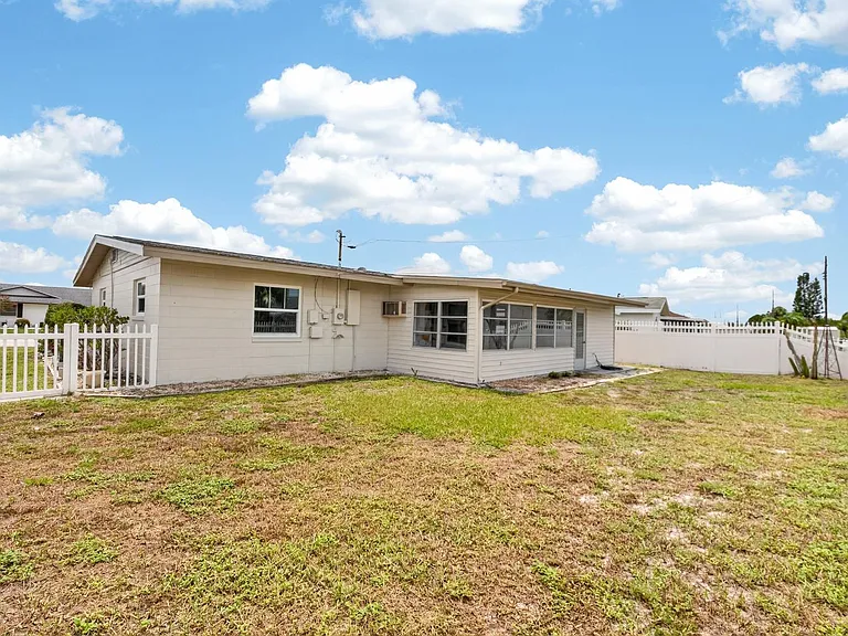 705 Thunderbird Ave — Photo 41