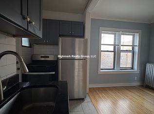 1317 W Estes Ave #4A, Chicago, IL 60626