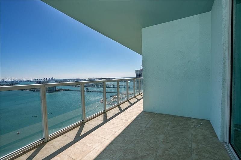 1st image of 1900 N Bayshore Dr APT 3001