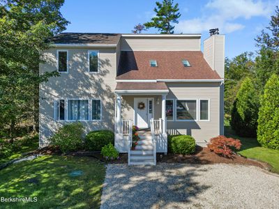 11 Bow N, Becket, MA, 01223