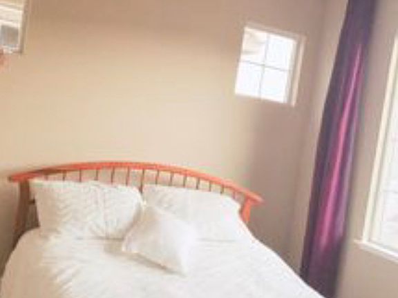4th image of 1044 Gridley Dr