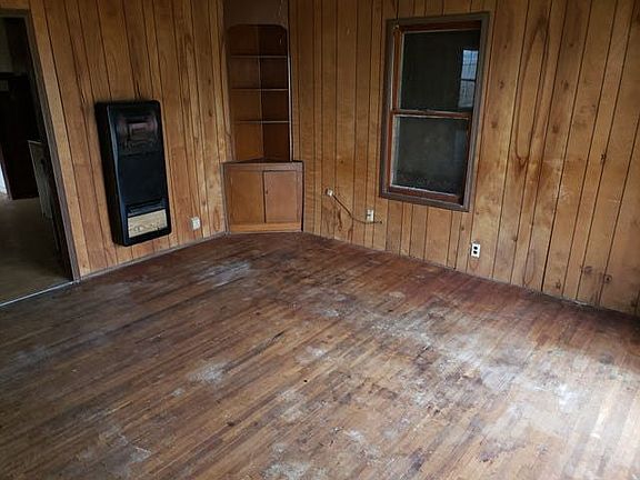 3rd image of 11213 Blades St