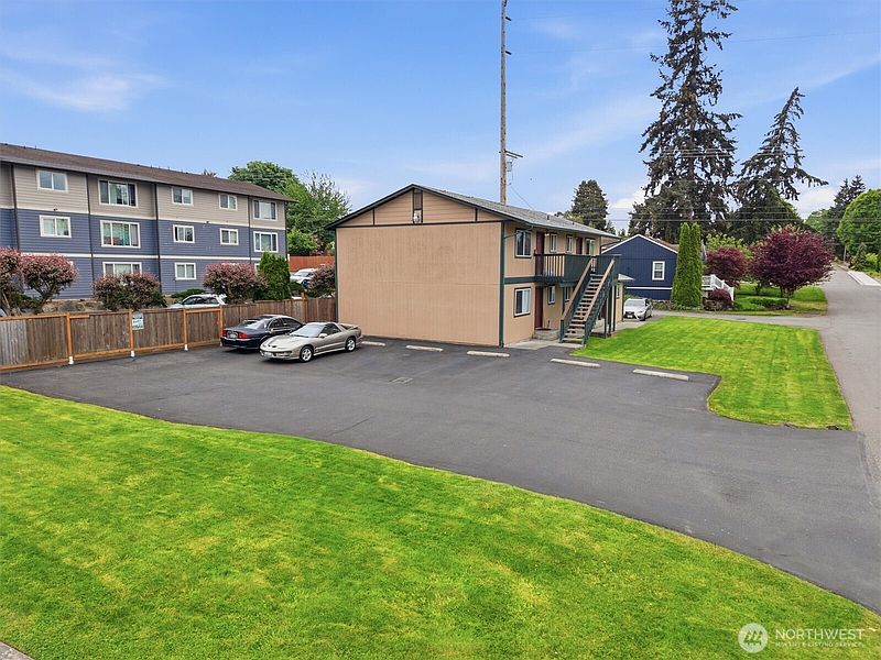 3rd image of 3116 18th Street