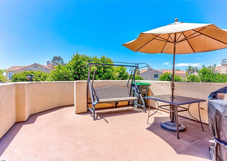 2495 Paseo Circulo