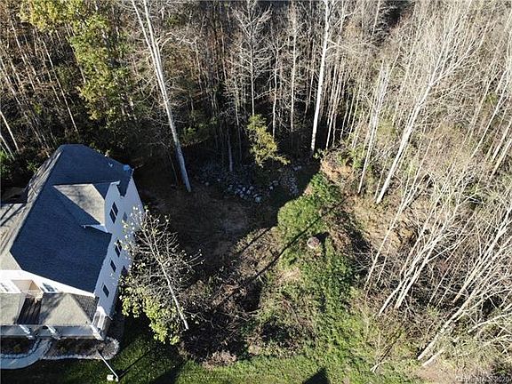 4th image of 8111 Dumphries Dr