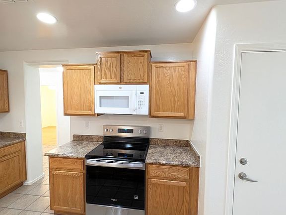 4th image of 39633 N Zampino St