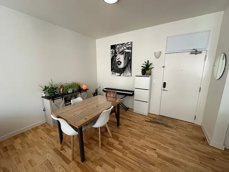 2422 Tremont Pl #103 — Photo 10