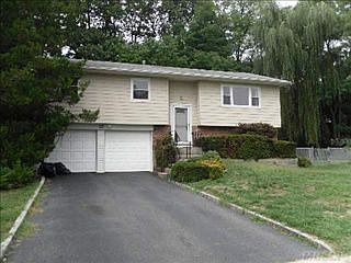 1st image of 28 Malden Cir