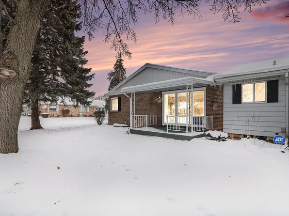 5776 Leisure South Dr SE, Kentwood, MI 49548