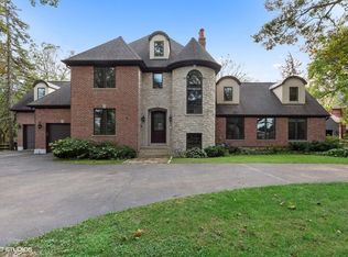 16256 W Woodbine Cir, Vernon Hills, IL 60061