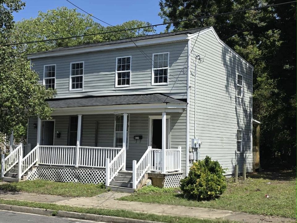 1st image of 467 Byrne St #465