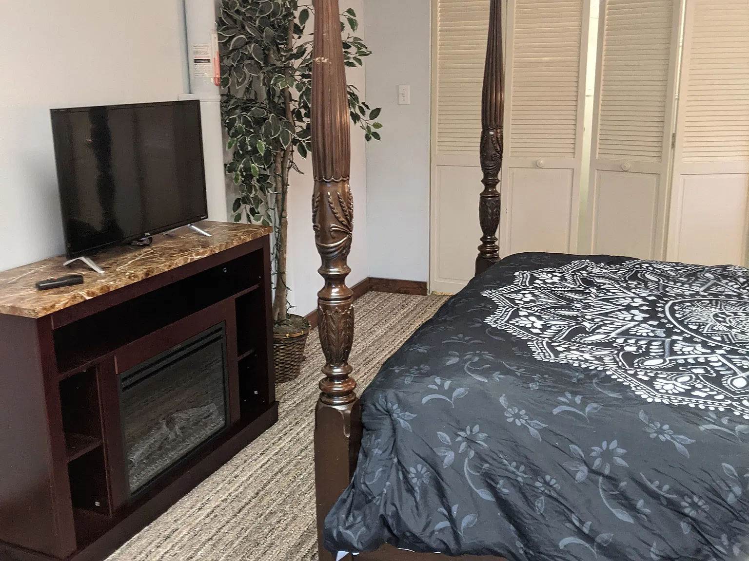 2 bed, 1600 sqft, $1,600 — Photo 3