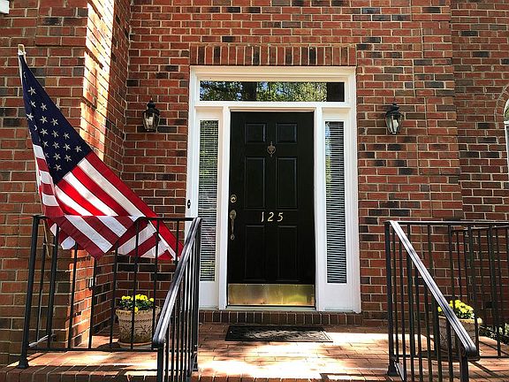 5th image of 125 Ivywood Ct