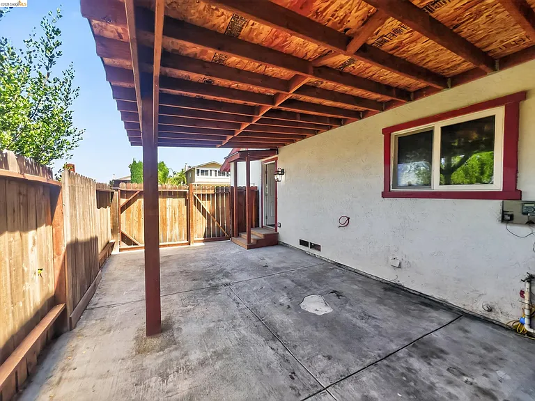 2322 Peachtree Cir #ADU — Photo 17