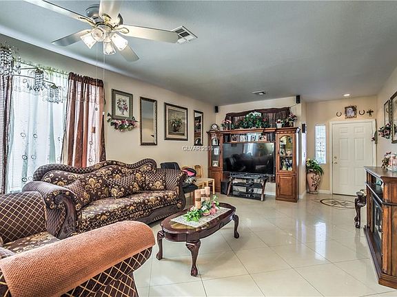 4th image of 1328 N Sloan Ln