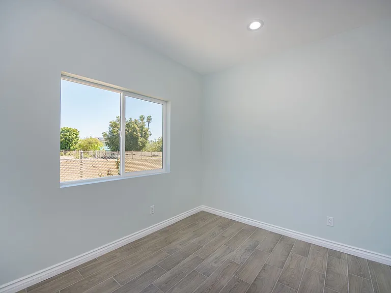 5409 Rose Ave — Photo 17